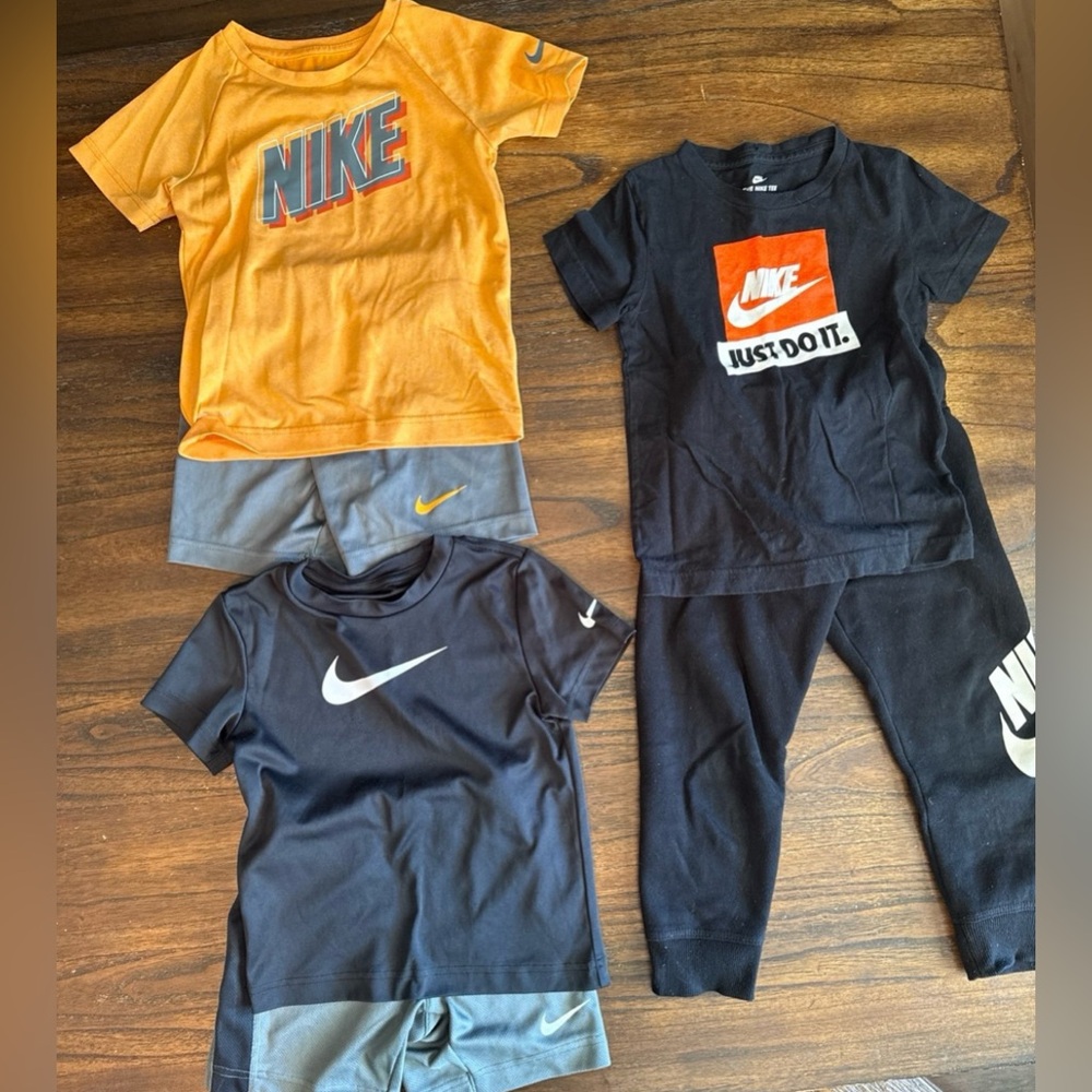 6 Nike Boys Size 4t 3 T-Shirts, 2 Shorts & Sweatpant Set